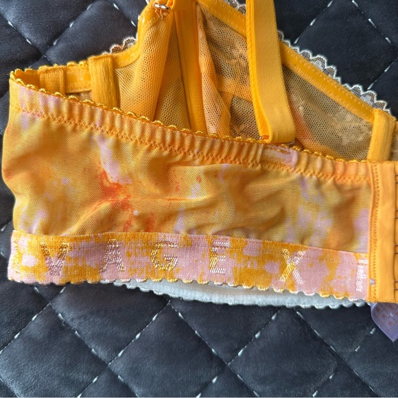 NWT Savage X Fenty Watercolor Tie Dye Unlined Lace Bra Size 40C - Picture 5 of 7